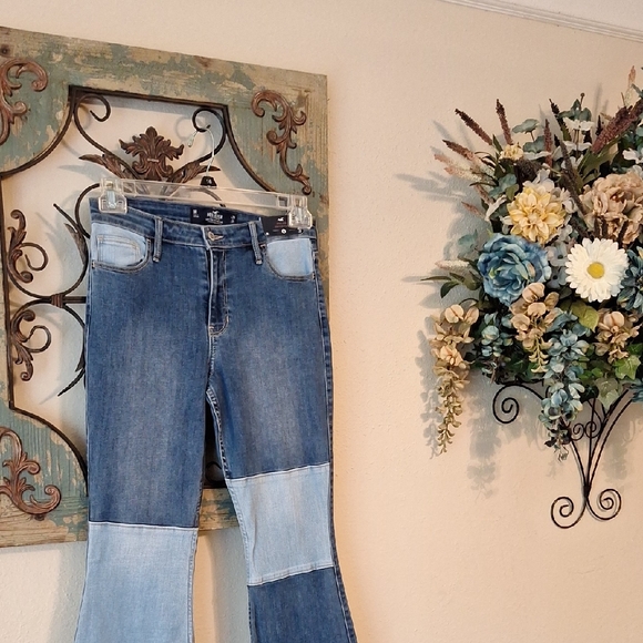 Hollister Blue Flare Patchwork Jeans Excellent Condition NWT Size 9 - Picture 7 of 14